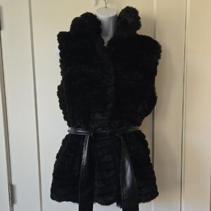 Chic Black Faux Fur Vest with Belt